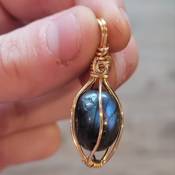 Labradorite Pendant - Picture 1 of 1